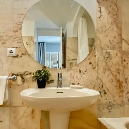 Apartment Sea Frontline Stylish House Fuengirola