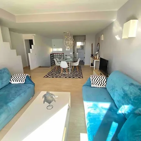 Sea Frontline Stylish House *